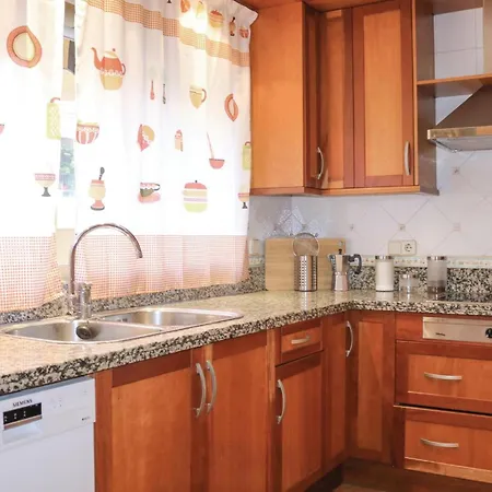 3 Bedroom Lovely In Marbellac